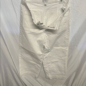 Jessica Simpson Classic White Jeans